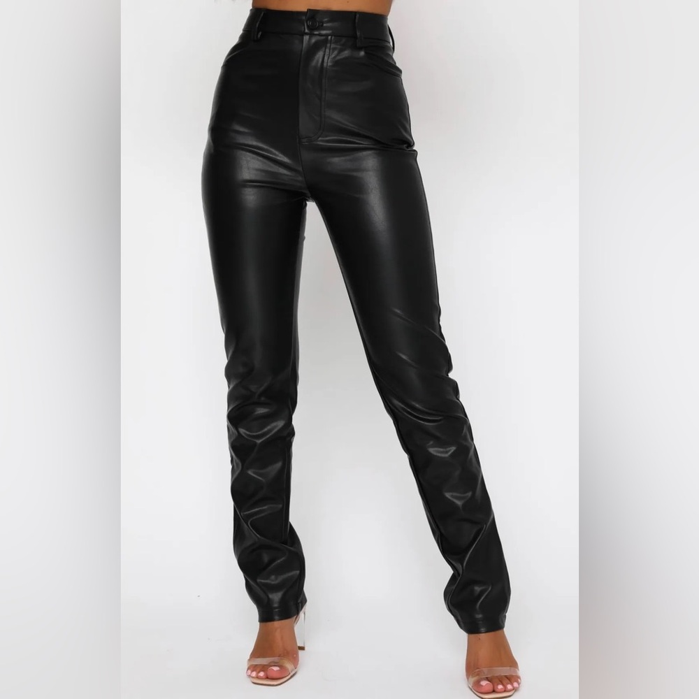 White Fox Boutique You’ve Got It Pants Black High‎ Rise Size Small